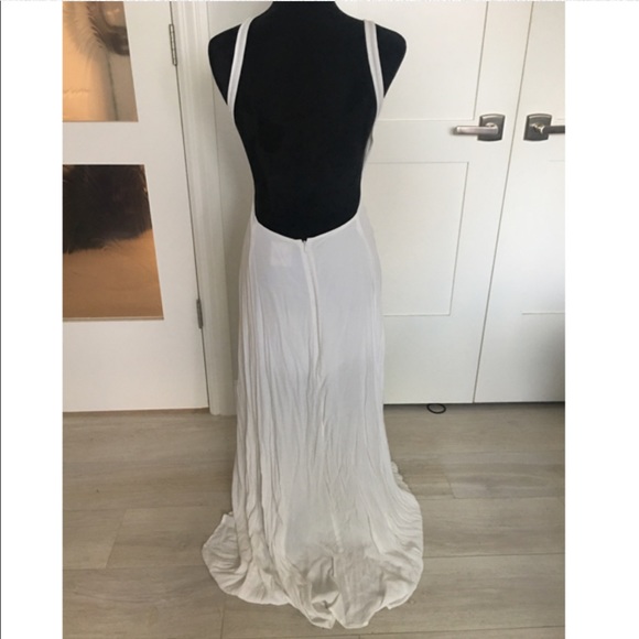 Flowy White Summer BLQ Dress 🌼 - Picture 2 of 3